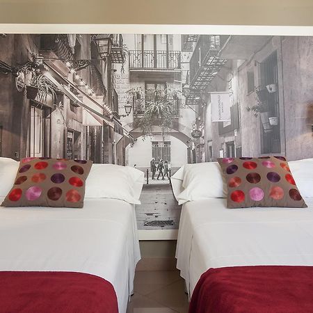 Bcngotic 42 Apartment Barcelona Bagian luar foto