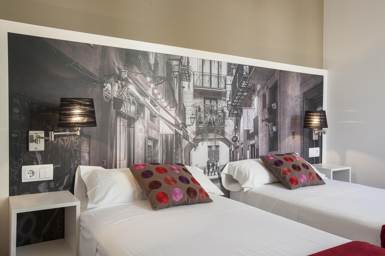Bcngotic 42 Apartment Barcelona Bagian luar foto