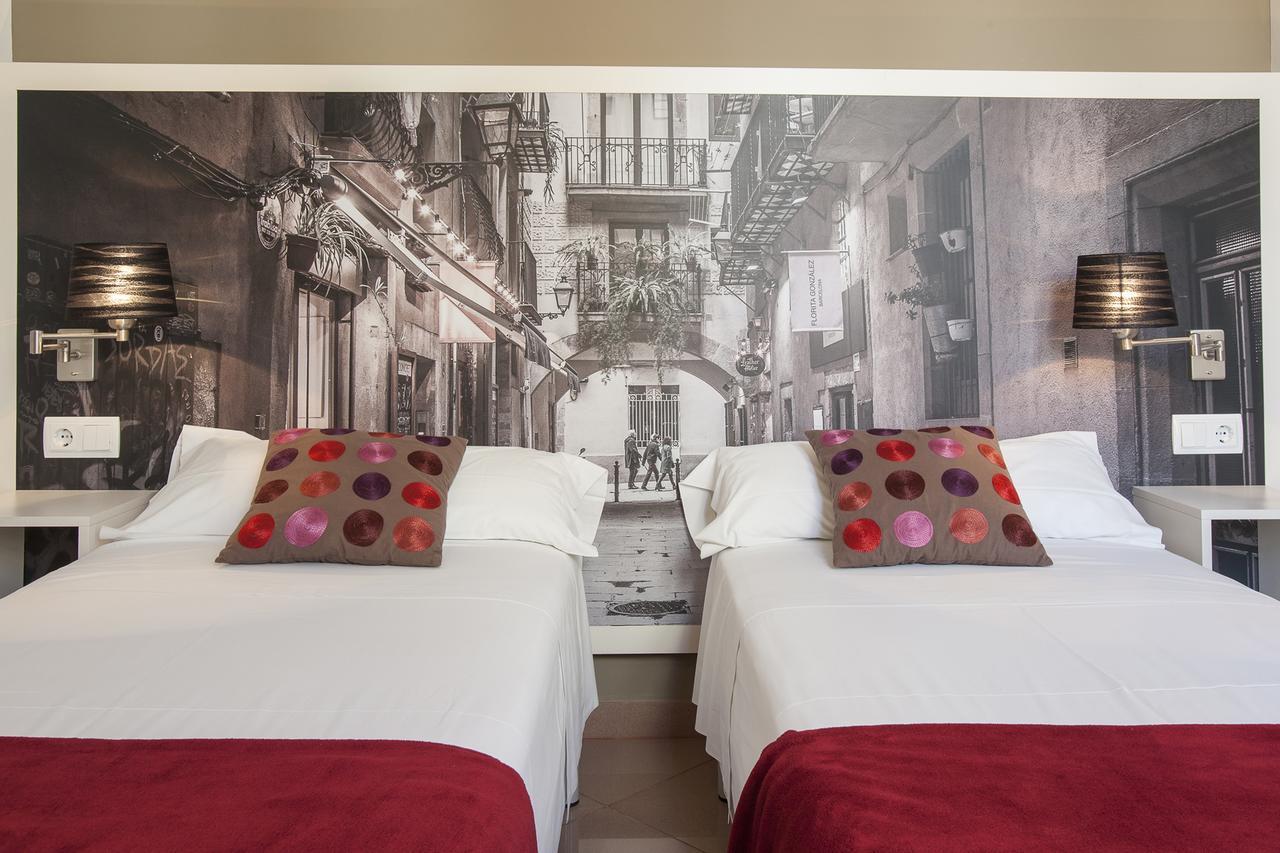 Bcngotic 42 Apartment Barcelona Bagian luar foto