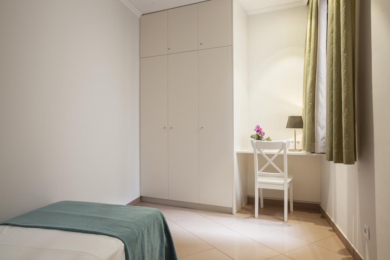 Bcngotic 42 Apartment Barcelona Bagian luar foto