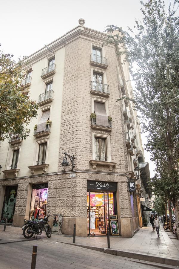 Bcngotic 42 Apartment Barcelona Bagian luar foto